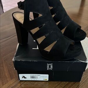 New Naturalizer Etta Black Heeled Sandals 3.5 inch heels 1 inch platform sz 8